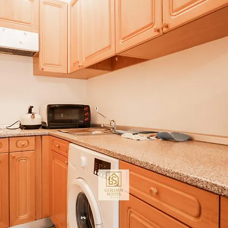 Aparthotel Capitol Palace *