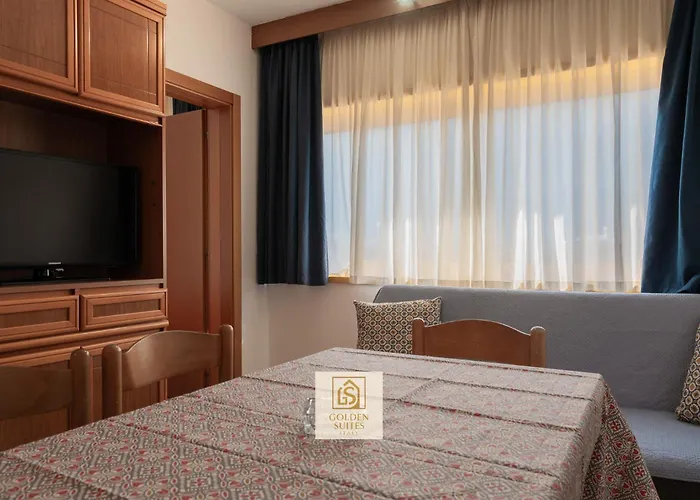 Capitol Palace מלון דירות *