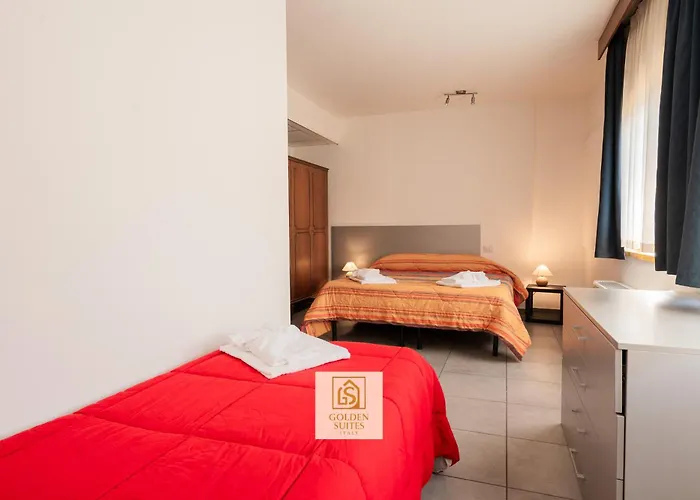 מלון דירות Capitol Palace *